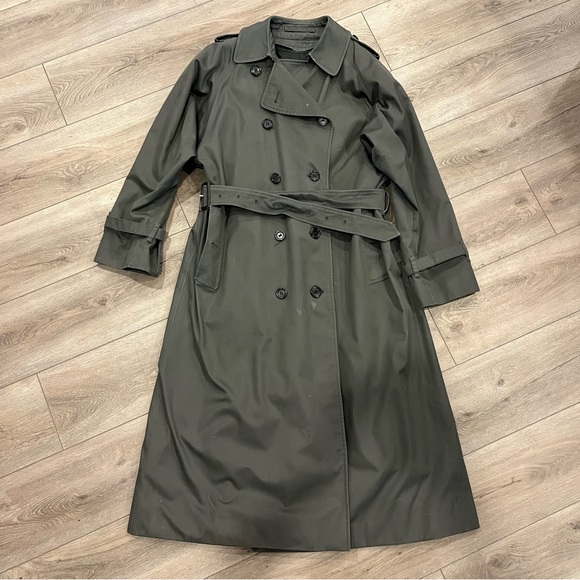 Heavy trench coat with removable liner - Picture 4 of 8